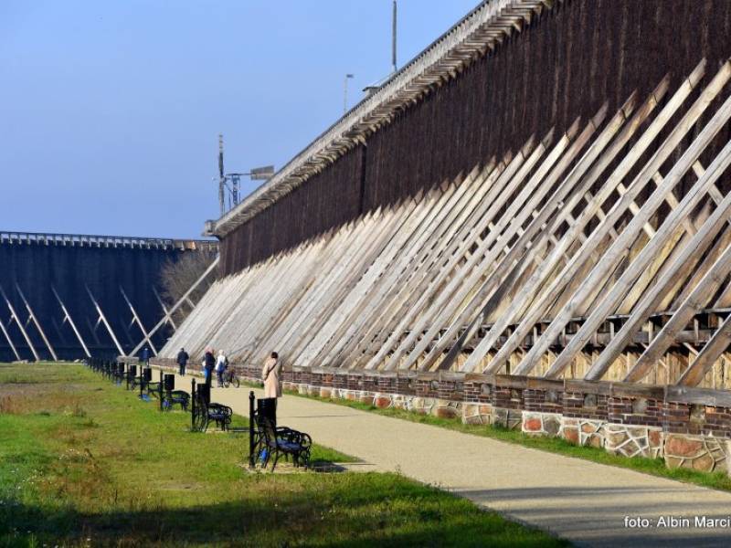 Tężnie solankowe w Ciechocinku - największe w Europie konstrukcje drewniane